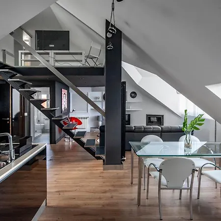 Apartamento Oktheway Loft Maestranza *